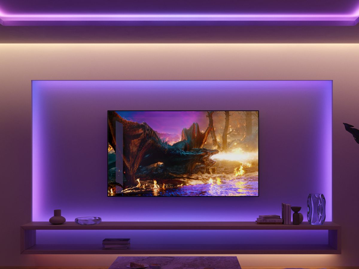 صورة توضح إصدار جديد يضيء سماء أوروبا: شريط الإضاءة فائق السطوع من Philips Hue | موقع تقني لايف
