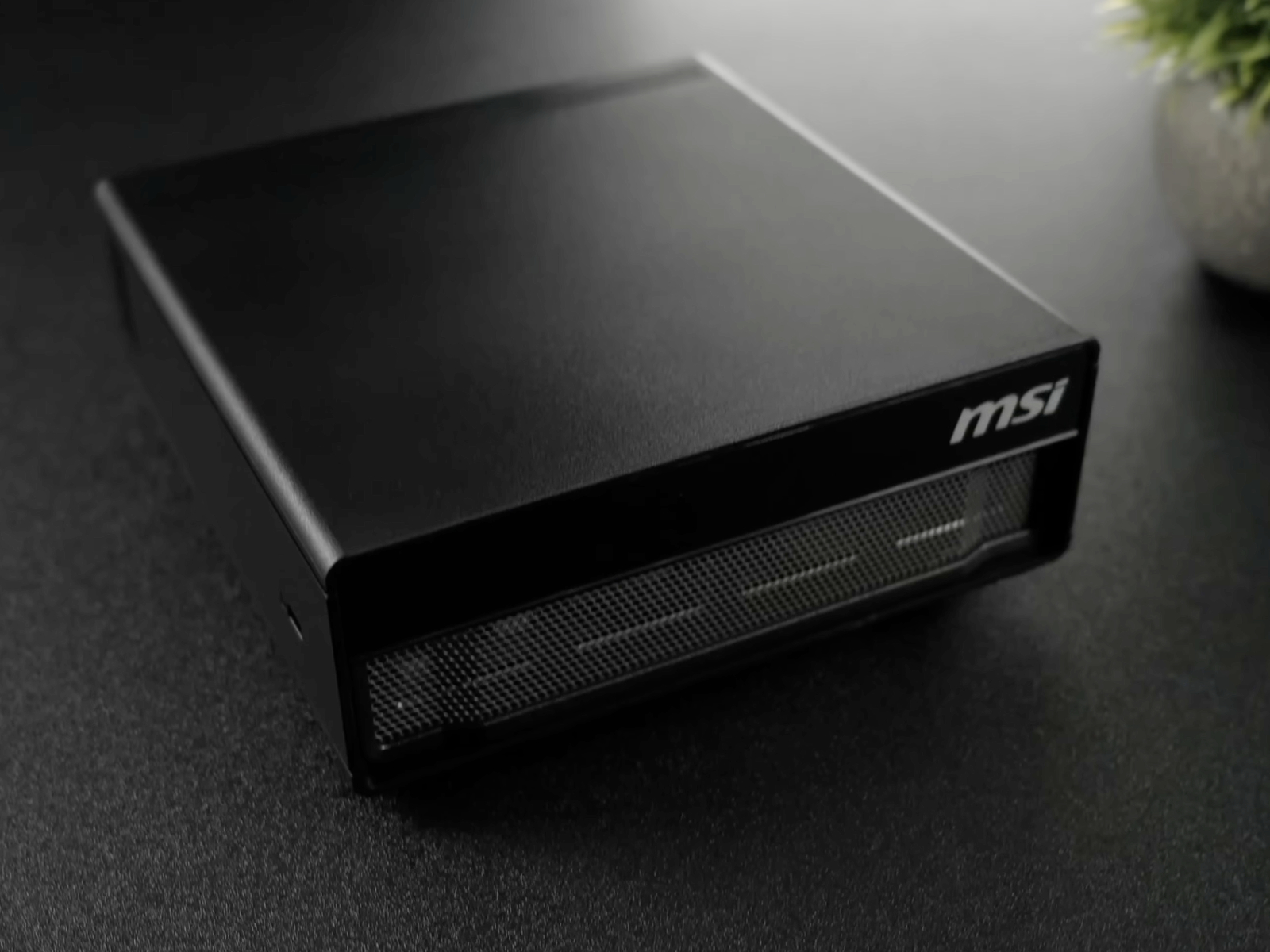 صورة توضح MSI EdgeXpert: حاسوب مصغر مبتكر يعتبر رائداً في محاكاة ألعاب PS3 وXbox بفضل منصة Nvidia DGX Spark | موقع تقني لايف